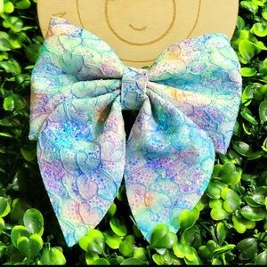 Blue Purple Lace Print Faux Leather Clip In Bow